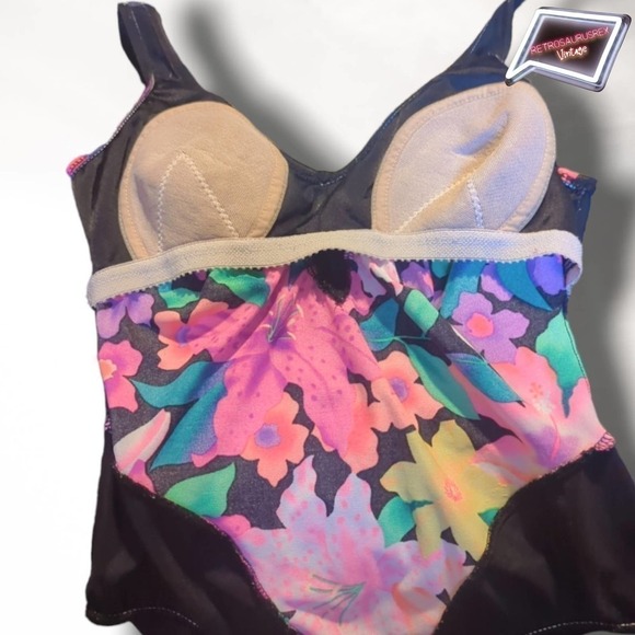 Vintage Totally 80s Neon V Neck Onepiece Bathing Suit, Size 11 - Picture 5 of 9